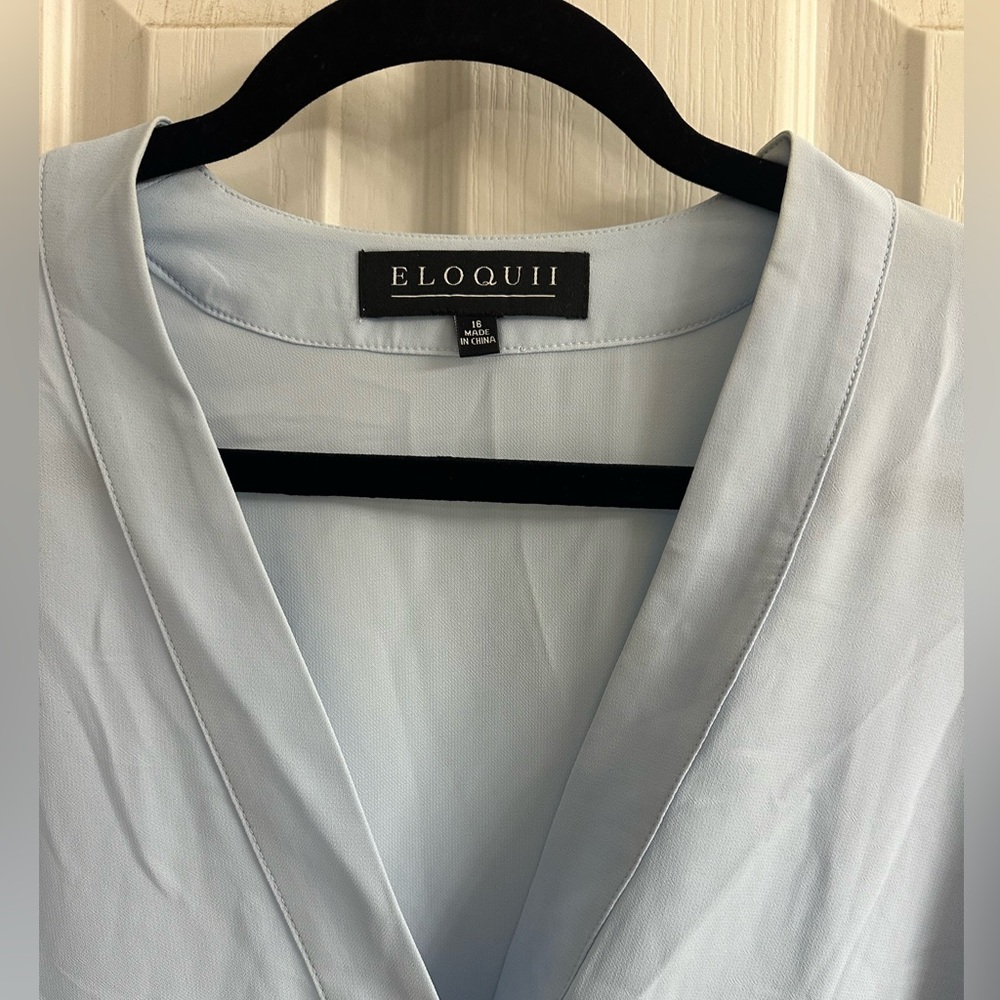 Fabulous Eloquii flutter sleeve baby blue top!
